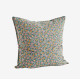 Coussin fleuri dusty green honey rose et son intérieur